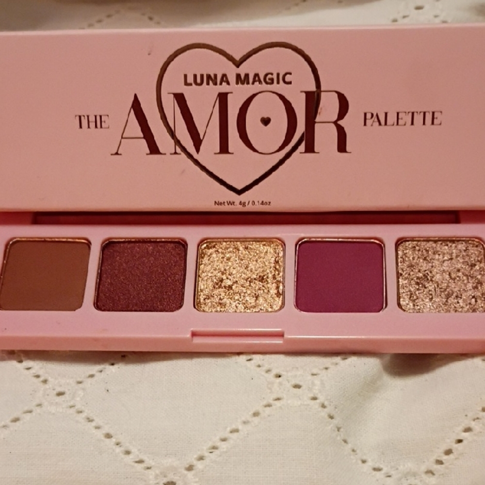 Luna Magic's Amor Palette